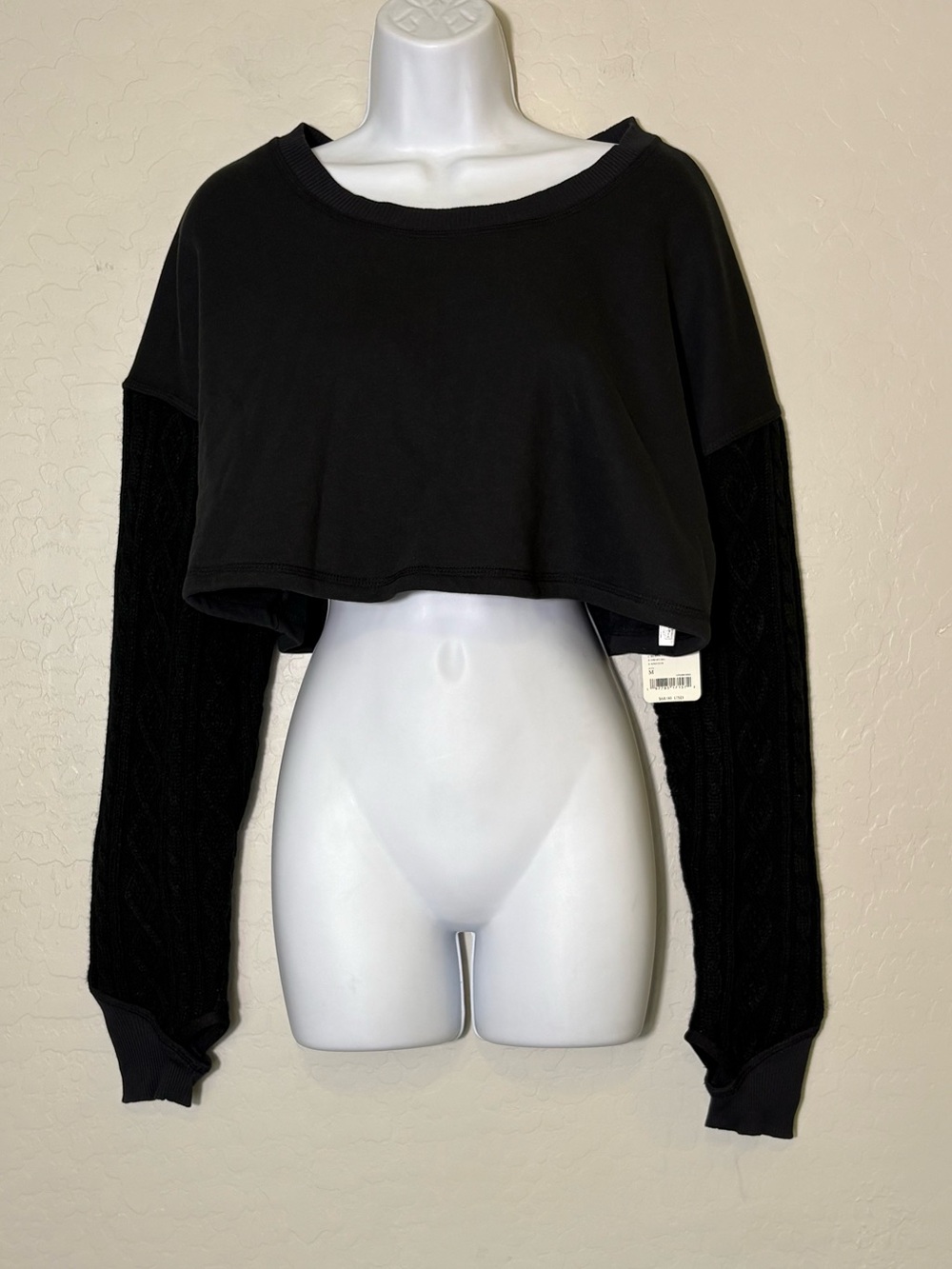 Free People Movement Snow Worries Layer Cropped Sweatshirt Cable Knit Sleeves M - Picture 2 of 8